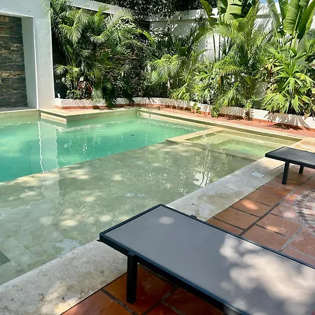 Privada, Piscina Y Jacuzzi Cerca Al Mar - 5 Habitación en casa particular *